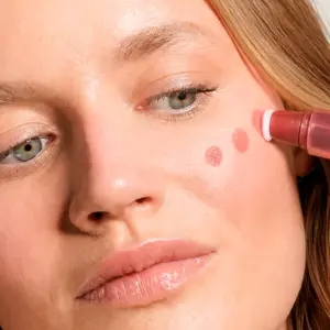 https://content.farmasi.ec/Product/1001537_64_3.webp